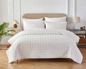 Set di Biancheria da Letto <span class=keywords><strong>EMME</strong></span> Contemporary Quilts, Misura Twin, Blu Navy, Leggero e Morbido, Pre-Lavato, Trapuntato Reversibile, <span class=keywords><strong>3</strong></span> Pezzi, Per Tutte le Stagioni - Product Image 1