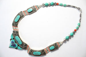 Collar con Colgante Plateado Lavie Jewelz con Turquesa, Coral y Piedras de Lapislázuli, Estilo Clásico para Mujer y Unisex - Product Image 4