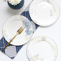 Assiettes en porcelaine de style moderne, écologiques, en porcelaine fine, avec bord doré, pour restaurant