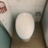 Couvercle de siège de toilette intelligent, toilette carrée à fonctionnement automatique, chasse d'eau poreuse super tourbillonnante, toilette intelligente monobloc