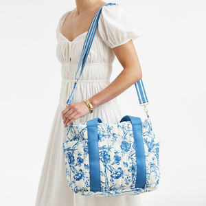 <span class=keywords><strong>Sac</strong></span> <span class=keywords><strong>à</strong></span> couches matelassé floral élégant avec bretelles et accessoires de soins pour bébé - Product Image 4