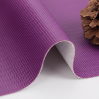 Vente en gros de tissu en cuir synthétique PVC texture treillis croisé pour sièges de voiture canapé sacs à main portefeuilles sacs-caractéristiques de marque extensibles