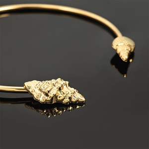 สร้อยคอเปลือกหอยทองคำประดับตกแต่งพร้อมตัวเชื่อมแบบห่วงคล้องคอ - Product Image 5