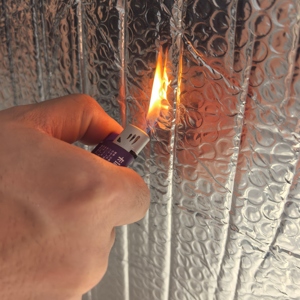<span class=keywords><strong>Film</strong></span> isolant en <span class=keywords><strong>aluminium</strong></span> à bulles d'air PE carré industriel pour toiture à haute réflectivité - Product Image 4