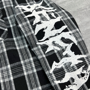 T-shirt graphique surdimensionné streetwear lourd en flanelle à carreaux, impression personnalisée, en coton, à manches longues, style designer, collection printemps - Product Image 4