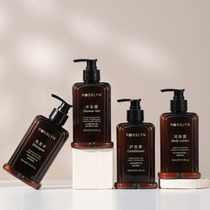 Kit de produits de toilette pour hôtel à la fragrance de rose, gel douche parfumé blanchissant, shampoing et revitalisant nourrissant antipelliculaire - Product Image 1