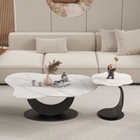 Ensemble de tables basses style crème en forme de nuage, plateau en pierre frittée blanche, piétement en C, design floral, tables d'appoint gigognes pour la décoration intérieure