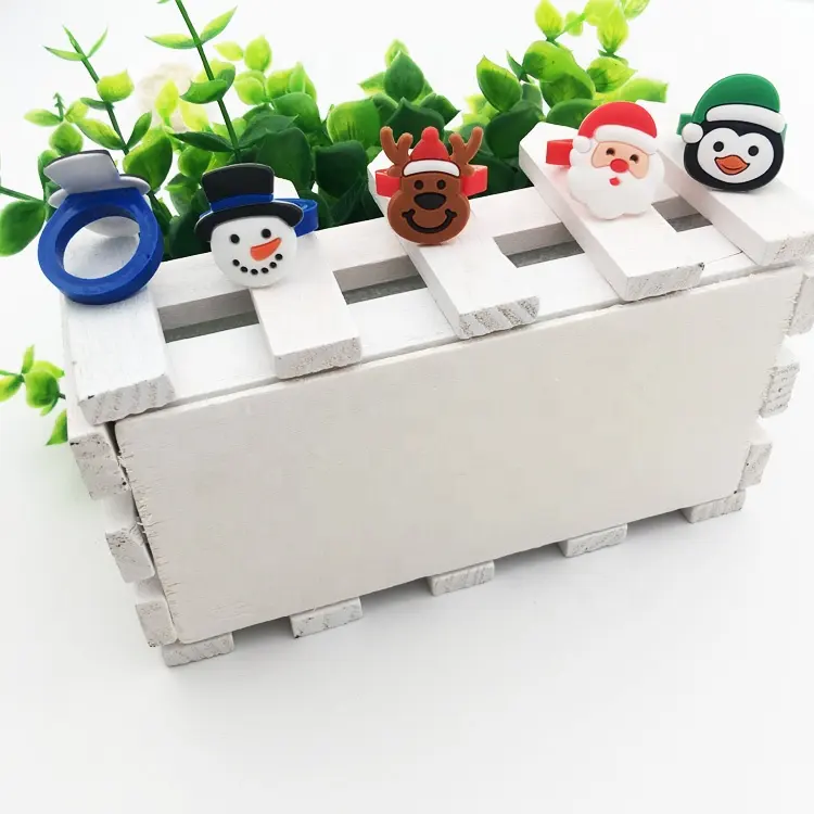 Usine personnalisée De Noël thème série petits enfants cadeau mignon bonhomme de neige dessin animé enfants anneaux