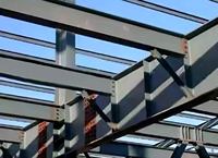 Structure de treillis en acier galvanisé préfabriquée moderne, abri en tissu tendu pour la construction d'hangars, d'entrepôts et de structures de stockage