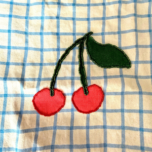 เสื้อแขนกุดผ้าฝ้ายสีขาวประดับลายดอกไม้ งานฝีมือ MS รุ่น Ms-wc-001 - Product Image 1
