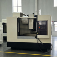 Centre d'usinage vertical CNC FANUC VMC1160 robuste, BT40, 3 axes, avec moteur pour le traitement des métaux