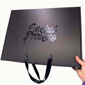 Sacs shopping personnalisés, design simple et élégant, sacs shopping en papier de luxe, emballage avec votre propre logo, sacs noirs mats - Product Image 4