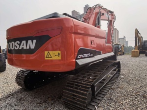 Excavatrice sur chenilles d'occasion Doosan Dx225LCA 25t, modèles 320d, 320cu, 312b, 336d, 330d - Product Image 2