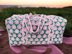 Sac de voyage matelassé en coton fait main, léger et durable, idéal pour la gym, spacieux pour le quotidien, avec des bretelles confortables - Product Image 4