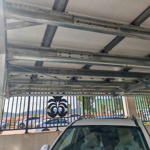 Système de montage solaire monocanal simple face pour carport, inclinaison 5-10°, orientation portrait, <span class=keywords><strong>panneaux</strong></span> 590-600W, garantie 10 ans pour 2 - Product Image 1