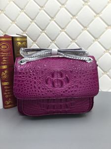Sac à rabat en cuir de crocodile violet avec chaîne, élégant sac à main pour femme, style usage quotidien - Product Image 1