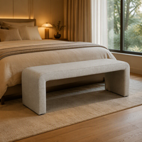Banc d'appoint moderne rembourré effet cascade, avec structure en bois massif et tissu polyester chiné, ottoman pour chambre d'hôtel et salon