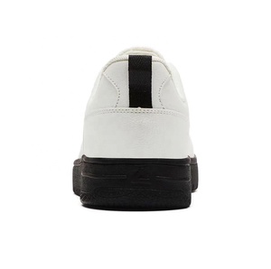 Baskets basses personnalisées pour hommes et femmes, en cuir, avec lacets, doublure en maille respirante recyclée, tendance mode durable, PU - Product Image 6