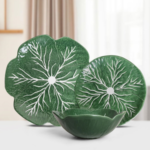 Ensemble d'assiettes et <span class=keywords><strong>de</strong></span> bols en céramique verte en forme <span class=keywords><strong>de</strong></span> <span class=keywords><strong>feuille</strong></span>, saladier fantaisie en forme <span class=keywords><strong>de</strong></span> <span class=keywords><strong>feuille</strong></span> <span class=keywords><strong>de</strong></span> <span class=keywords><strong>chou</strong></span> pour fruits, apéritifs et décoration <span class=keywords><strong>de</strong></span> fête <span class=keywords><strong>de</strong></span> jardin - Product Image 2