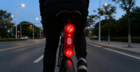 Traceur GPS rechargeable par USB pour vélos, mini lampe LED pour casques, dispositif de suivi, surveillance de la position, traceur GPS