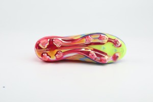 أحذية كرة قدم KICKJUERSEY الأحدث والأكثر عصرية بشبكة طائرة للمدارس الثانوية للطلاب والرجال والنساء والبالغين والأطفال - Product Image 4