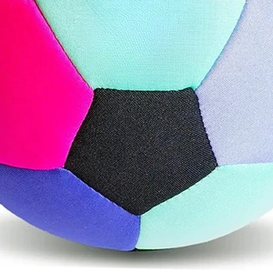 Ballon de football personnalisable, léger, écologique et durable pour adultes - Utilisation en intérieur/extérieur, jeux d'équipe et entraînement - Product Image 5