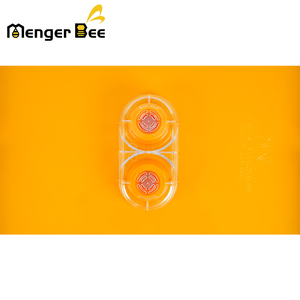 Alimentador de Abejas Cuadrado Menger Bee Modelo BF-22 Mejorado, de ABS, para 10 Cuadros, Herramienta para Colmenas Langstroth, Suministros para Apicultura, Capacidad de 3.5L, Nuevo con 2 Años de Garantía - Product Image 3