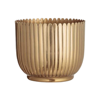 Pots de fleurs portables légers en aluminium avec revêtement en poudre, résistants à la rouille, de style européen moderne, de capacité moyenne et au design unique