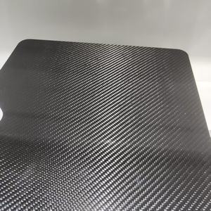 Plaques en fibre de carbone haute résistance avec une capacité de charge exceptionnelle - Product Image 1
