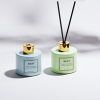 Bouteilles diffuseurs de parfum en verre de luxe de 50 ml et 100 ml en gros avec bouchon doré et bouchon à vis pour diffuseur d'huiles aromatiques, logo personnalisé