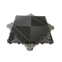 Dalles de sol de garage antidérapantes emboîtables 40x40 pour usage en sous-sol d'école, lavage de voitures, ateliers, parkings, en matériau PP