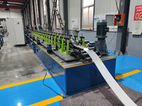 Ligne de production de profilés métalliques légers pour cloisons sèches avec machine de formage à froid de profilés à réglage automatique de la taille et contrôle PLC