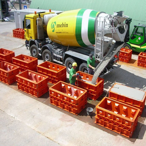 Für Stahlformen: Maßgefertigte Größen und Farben, Standard-Betonblockformen, Schwerkraft-Stützmauerformen, Öko-Blockformen für Flussuferböschungen - Product Image 3