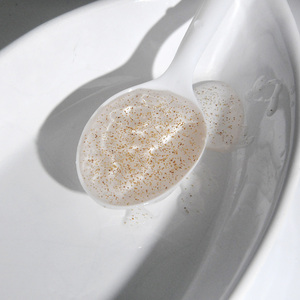Gel de Ducha Exfoliante Botánico, Jabón Corporal Natural con Infusión de Plantas, con Partículas Exfoliantes Suaves, Gel de Baño Hidratante y Refrescante - Product Image 5