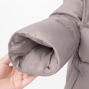 Chaqueta Larga Acolchada con Capucha para Mujer, Color Morado Claro, con Aislamiento de Plumón de Ganso de 200 Fill Power - Product Image 5