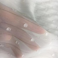 Mousseline de soie brodée blanche tissée à motif rayé avec tissu à pois argentés