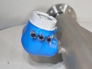 เครื่องวัดอัตราการไหลแบบโคริโอลิส Endress+Hauser E+H รุ่น Proline Promass F 300 8F3B ราคาดี - Product Image 2
