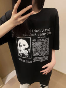 เสื้อยืดแขนสั้นพิมพ์ลายภาพเคิร์ต โคเบน ผ้าฝ้ายแท้เนื้อหนา  แบบยูนิเซ็กส์ เสื้อยืดเปล่า - Product Image 3