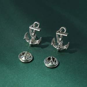 中空の小さな金メッキブローチ メンズシャツバックル 蜂の襟飾り 韓国風 ウェディングスーツシャツアクセサリー 跨境販売 - Product Image 3