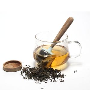 Infuseur à thé à feuilles amples en acier inoxydable, trous fins avec manche en bois, nouvelle collection printemps - Product Image 3