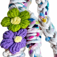 Laisse pour chien tressée multicolore avec décoration florale au crochet, résistante à l'usure, pour chiens de petite, moyenne et grande taille