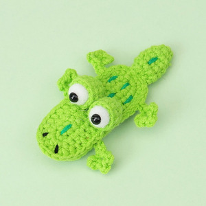 Nouvelles conceptions d'accessoires pour cheveux en crochet faits à la main, animaux mignons de dessin animé, pour la remise des diplômes, la Saint-Valentin, la fête des mères - Product Image 2