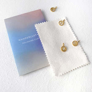 Chiffon de <span class=keywords><strong>nettoyage</strong></span> pour bijoux de voyage de luxe dans une enveloppe en papier, logo personnalisé imprimé, polisseur de bijoux en microfibre - Product Image 1