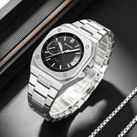 Montre à quartz carrée pour homme SKMEI 2572. Service de personnalisation OEM et ODM. Design classique avec boîtier carré.