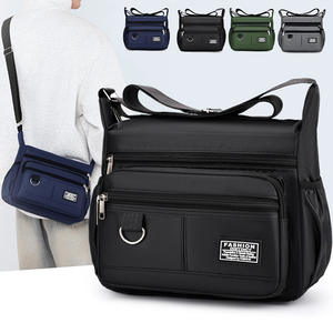 Borsa a tracolla da uomo, zaino da lavoro impermeabile e resistente con tasche multiple, borsa portatile per lavoro e uso quotidiano - Product Image 2