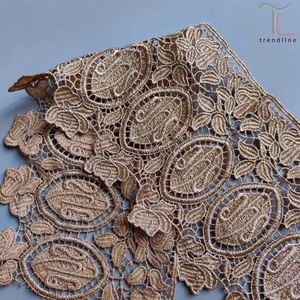 Robe de prêtre florale en lurex doré JHS ISH avec broderie macramé <span class=keywords><strong>Alpha</strong></span> et bordure en dentelle africaine française dorée pour l'autel de l'église - Product Image 5