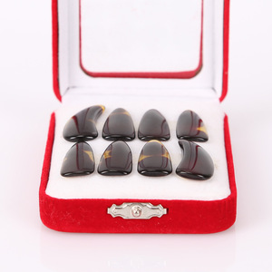 Faux ongles professionnels en résine à coller avec colle, 8 pièces, longueur moyenne, motif uni, pour la pratique du guzheng - Product Image 1