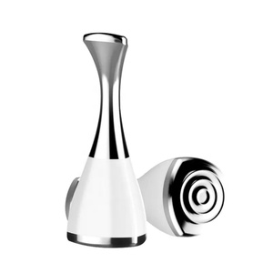 เครื่องนวดหน้าแบบพกพา สั่นสะเทือนด้วยระบบสัมผัสผิวหนัง ช่วยฟื้นฟูผิวหน้า นวดรอบดวงตา ยกกระชับใบหน้า - Product Image 1