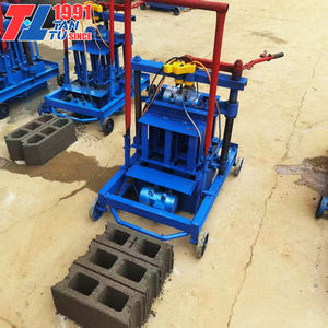 Máquina Semiautomática Pequeña y Móvil para Fabricar Ladrillos de Cemento Huecos y Bloques de Hormigón - Product Image 2