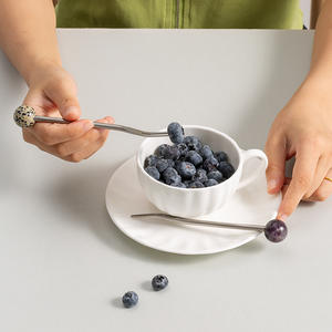 Fourchette à fruits créative <span class=keywords><strong>de</strong></span> style nordique, tendance, en acier inoxydable, pour restaurant, fourchette à dessert, fourchette à gâteau, style européen, naturel, brut - Product Image 4